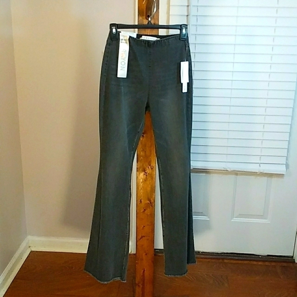 Tinseltown Dark High Rise Flare Pull On Elastic Waist Denim Jeans Size 3 Pocket